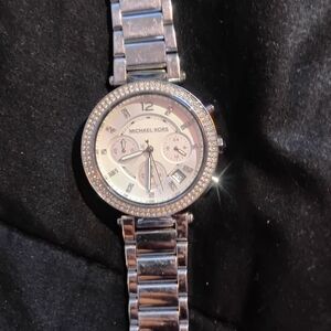 Michael Kors Shimmering Silver Timepiece